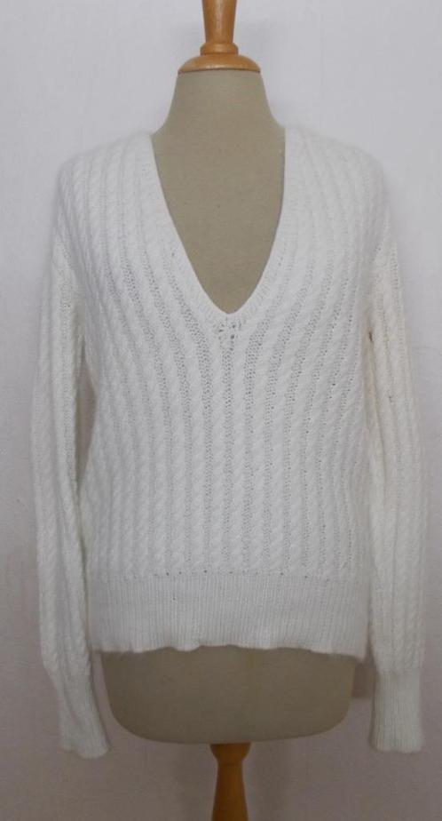 Beige zachte angora wol handgemaakte kabel trui! L/XL, Kleding | Dames, Truien en Vesten, Zo goed als nieuw, Maat 42/44 (L), Beige
