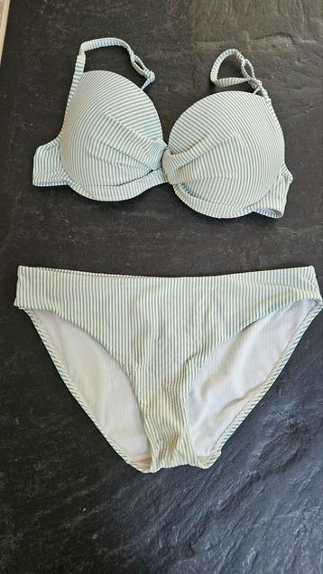 Bikini voor familie uitverkoop beschikbaar voor biedingen