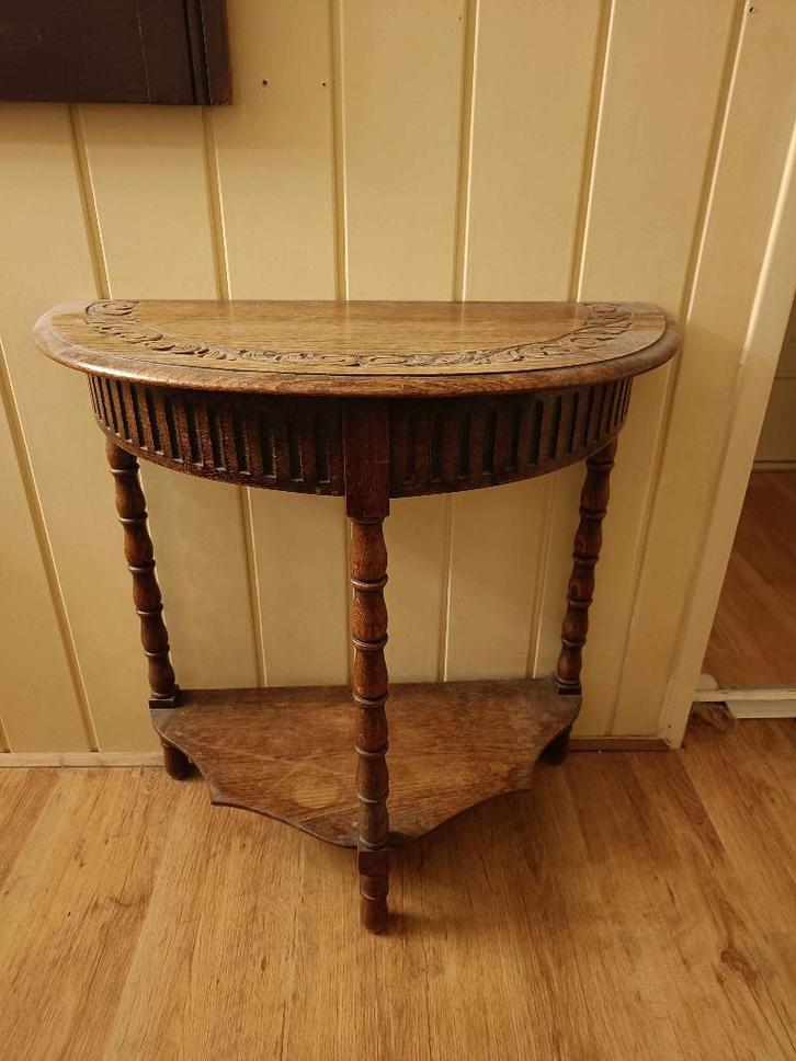 Houten bijzettafel / haltafeltje, Huis en Inrichting, Tafels | Bijzettafels, Gebruikt, Overige vormen, 60 cm of meer, Minder dan 55 cm