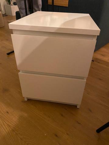 IKEA Malm nachtkastje 2 lades wit