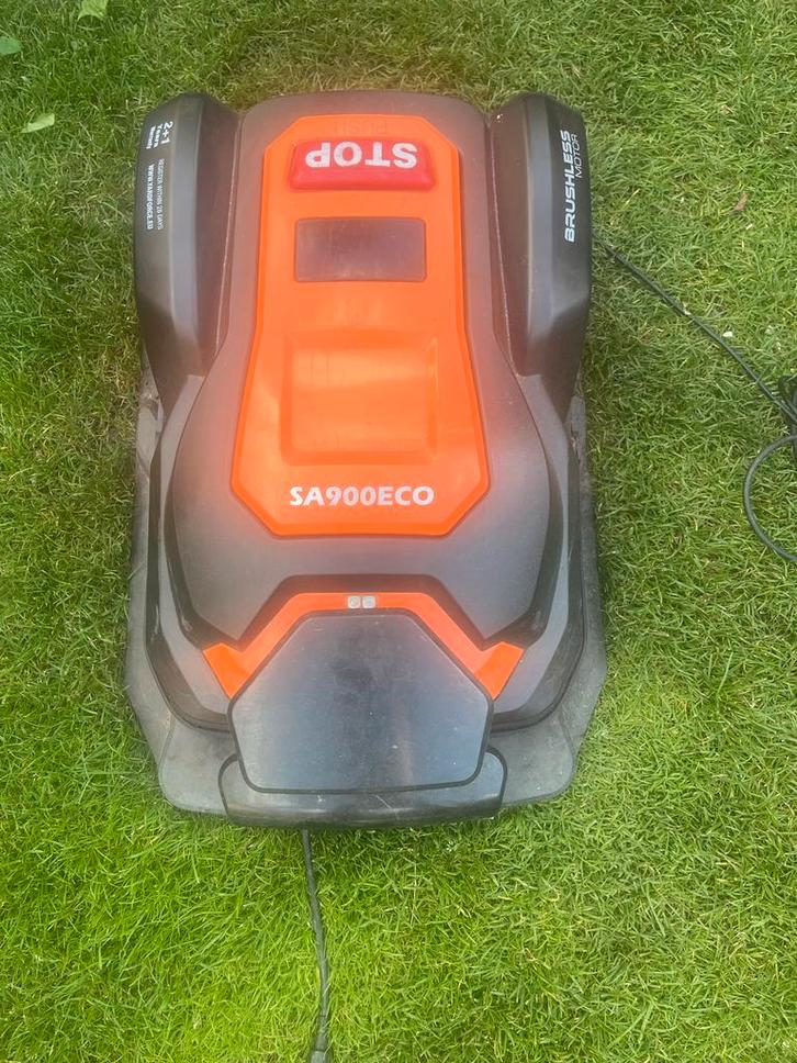 Yard Force SA900eco Robotmaaier - Perfecte staat!, Tuin en Terras, Robotmaaiers, Gebruikt, 20 tot 25 cm, Met regensensor, Ophalen
