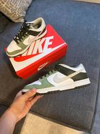 Nike Dunk Low, Ophalen of Verzenden, Zo goed als nieuw, Overige kleuren