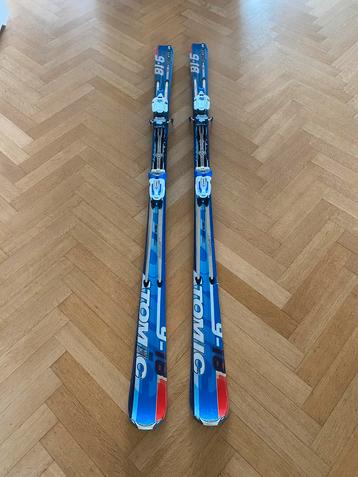 Atomic Carve skis. beschikbaar voor biedingen