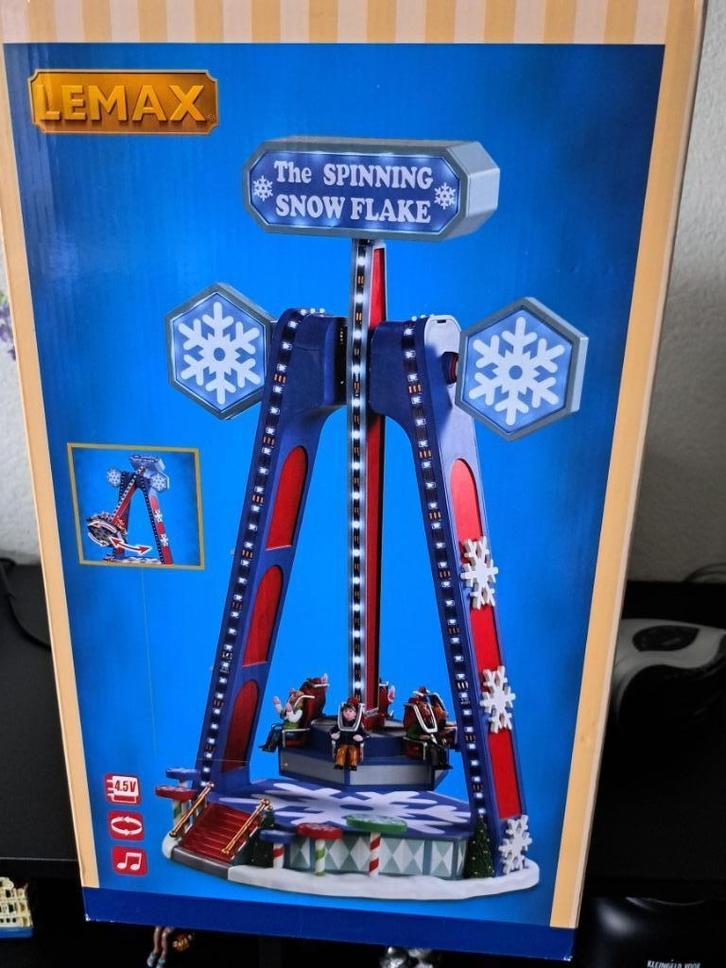 Lemax the spinning snowflake bewegende kermisattractie, Diversen, Kerst, Zo goed als nieuw, Ophalen of Verzenden