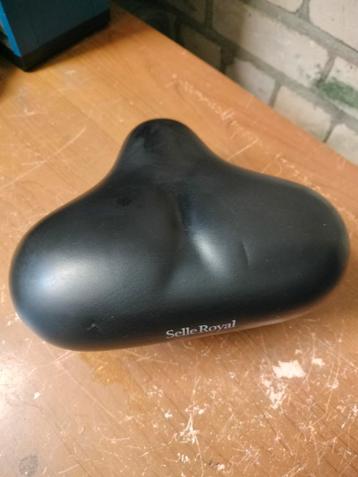 Diverse fiets onderdelen  beschikbaar voor biedingen