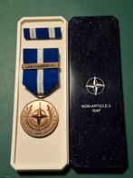 Medaille NATO non Article 5, Ophalen of Verzenden, Landmacht, Nederland, Lintje, Medaille of Wings