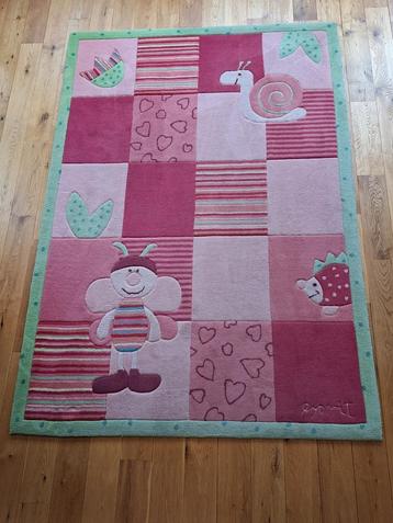 Vloerkleed kind merk Esprit afmeting 140 x 200cm beschikbaar voor biedingen