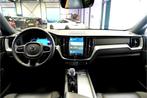 Volvo XC60 2.0 B5 MHEV 195kW/265pk Aut8 Ultimate Dark PANORA, Auto's, Gebruikt, 4 cilinders, Blauw, Leder en Stof