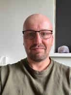 Sauna maatje gezocht, Contacten en Berichten