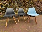 Eetkamer- / bureaustoelen - Houten Onderstel, Huis en Inrichting, Ophalen, Kunststof, Gebruikt, Drie