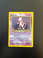 Mewtwo 10/102 base set NL, Hobby en Vrije tijd, Verzamelkaartspellen | Pokémon, Ophalen of Verzenden, Zo goed als nieuw