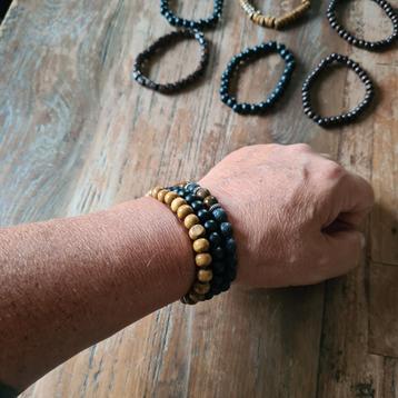 Armbanden Set beschikbaar voor biedingen
