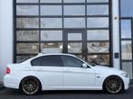 BMW 3-serie 318i High Exc. Sport / NAVI / CRUISE / 19" / LED, Euro 5, Zwart, Parkeersensor, Wit