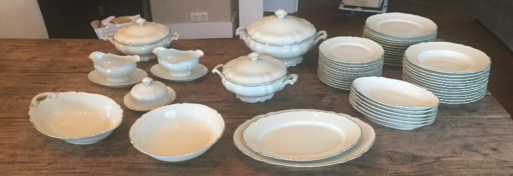 Hutschenreuthers servies compleet vintage 95 items, Ophalen
