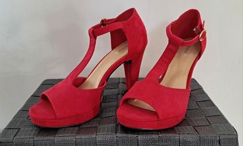 mooie rode sandalettes maat 37, Kleding | Dames, Schoenen, Nieuw, Schoenen met hoge hakken, Rood, Ophalen of Verzenden