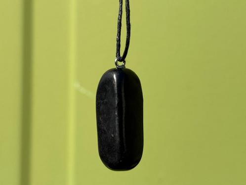 Shungite Shungiet hanger anti straling Aarden mineralen, Verzamelen, Mineralen en Fossielen, Mineraal, Ophalen of Verzenden