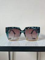 Blauw/zwarte animal print zonnebril, 14,5x6,1x15cm. Tortoise, Overige merken, Gebruikt, Zonnebril, Verzenden