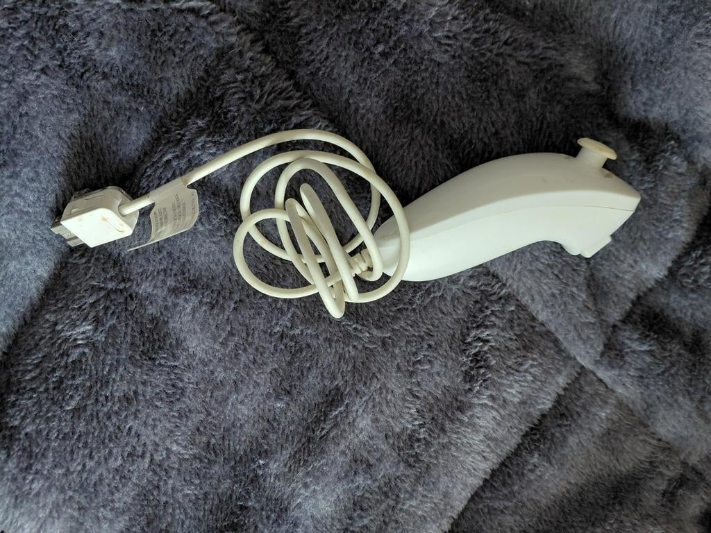 Wii met control, De Sims 3 en My Fitness Coach, Ophalen, Gebruikt, 1 speler, Vanaf 12 jaar