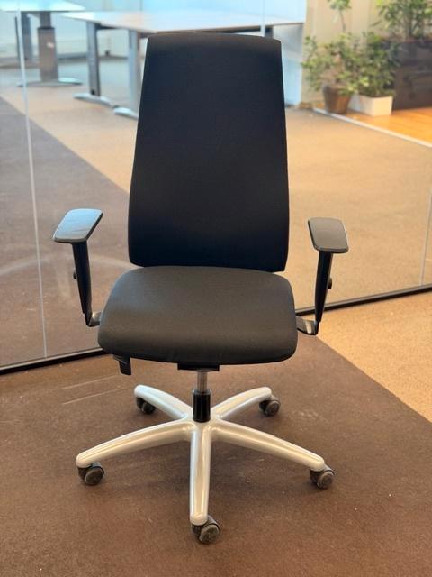 Interstuhl Ergonomische stoel / werkstoel / stoel, 20 stuks, Huis en Inrichting, Bureaustoelen, Gebruikt, Zwart, Ophalen of Verzenden