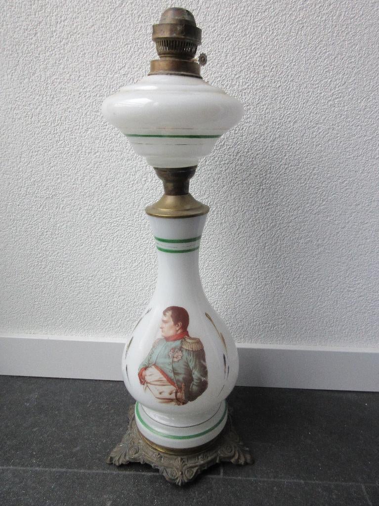 Napoleon lamp olielamp antiek glas olie opaline, Ophalen