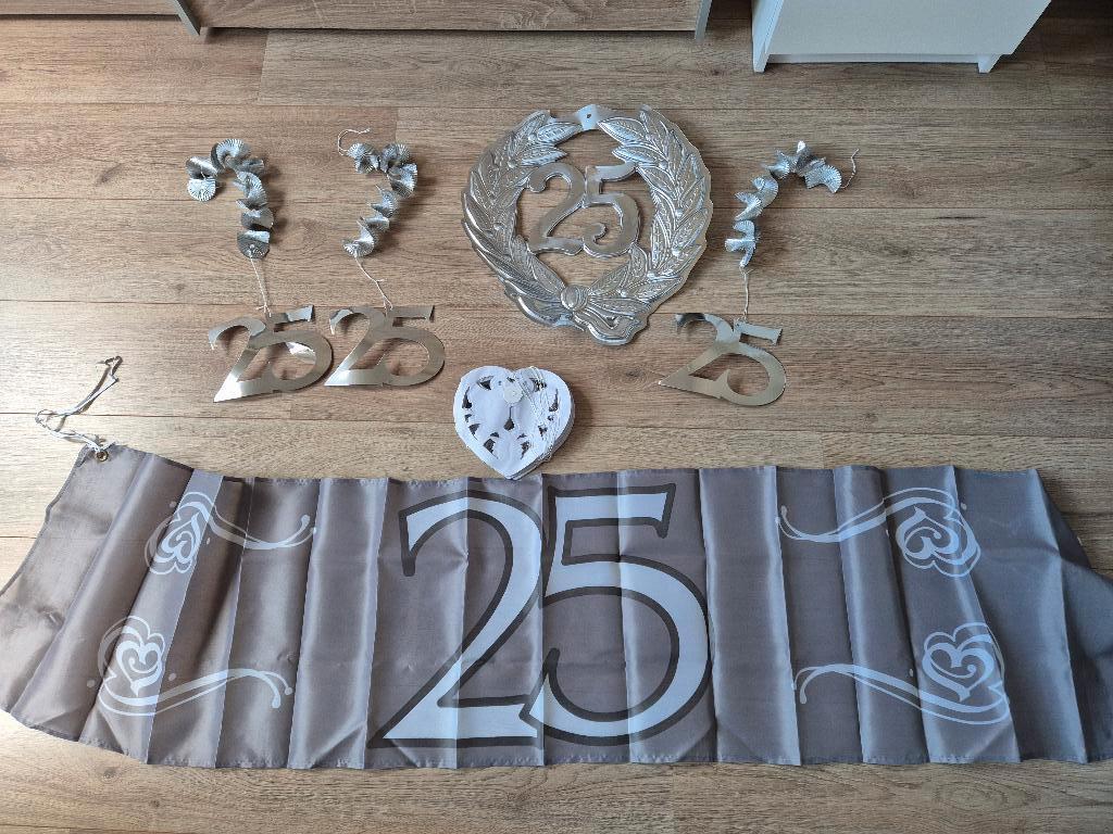 25 jarig huwelijk versieringen, Ophalen of Verzenden, Zo goed als nieuw, Versiering, Geboorte of Huwelijk