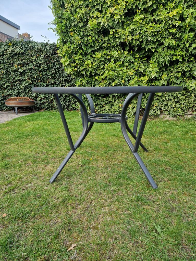 Ronde tuintafel met melkglazen blad en robuust frame, Tuin en Terras, Ophalen, Gebruikt, Rond, Metaal