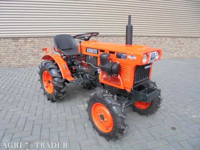 Kubota b6001 compact minitrekker ( iseki Solis Kioti ), Gebruikt, Tot 2500, Info@vandijkhouten.nl, Ophalen of Verzenden