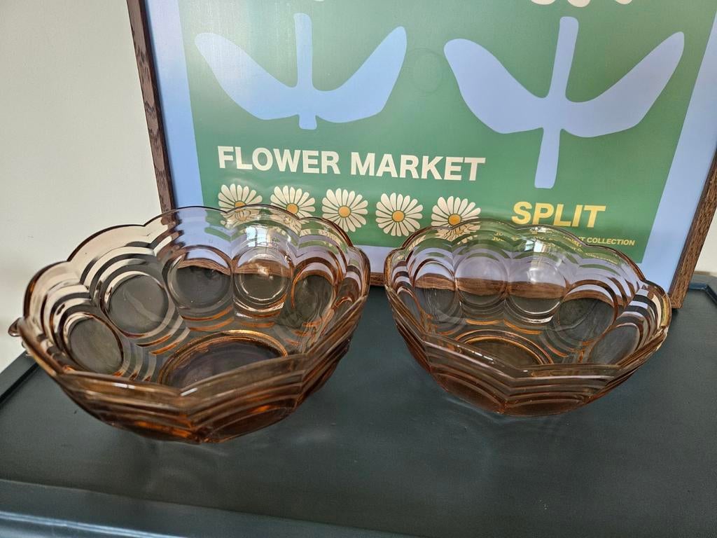 2x vintage schalen made in france glaswerk persglas roze, Antiek en Kunst, Antiek | Glas en Kristal, Ophalen of Verzenden