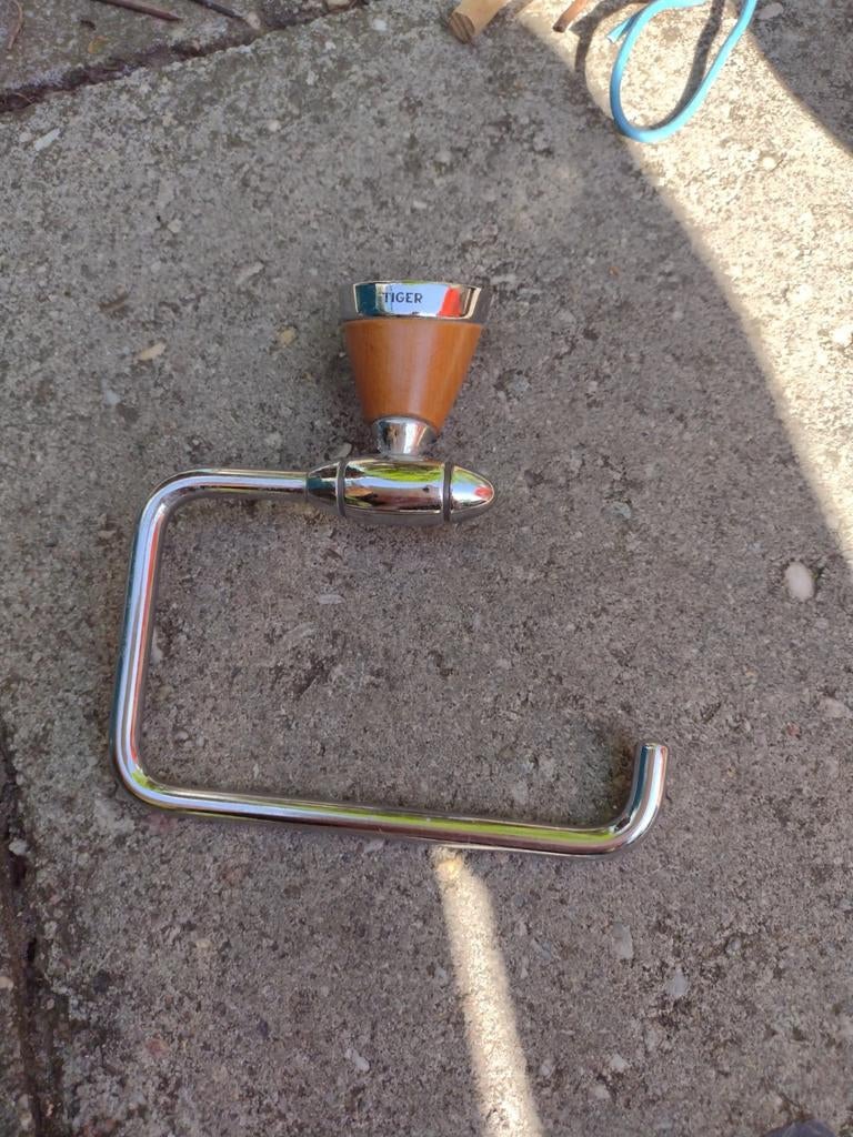 Vintage Toiletrolhouder Tiger - Chroom & Hout, Huis en Inrichting, Badkamer | Badtextiel en Accessoires, Ophalen, Gebruikt, Bruin