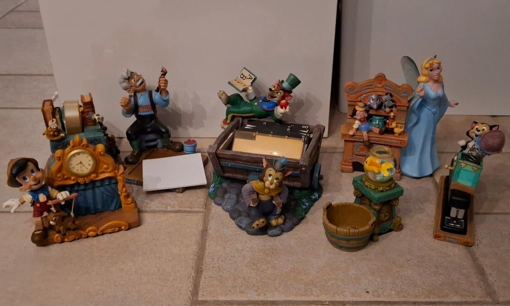 Pinokkio bureauset, Ophalen, Overige figuren, Zo goed als nieuw, Beeldje of Figuurtje