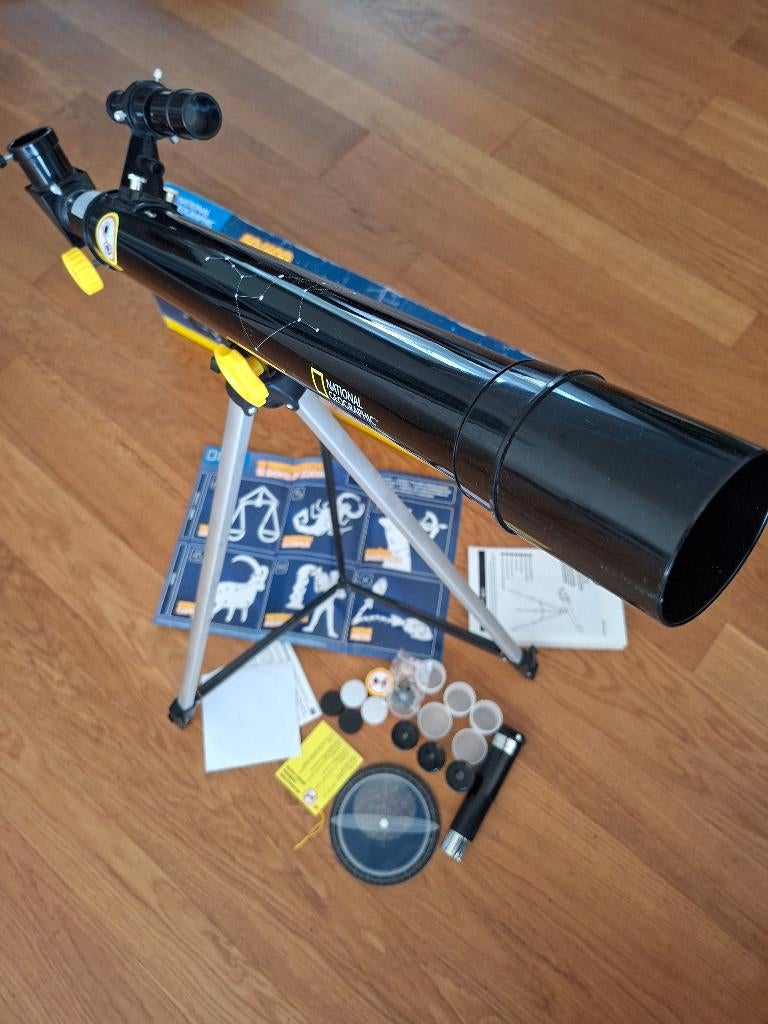 Telescoop 50/600, Lenzentelescoop (refractor), Met statief, Ophalen of Verzenden, Zo goed als nieuw