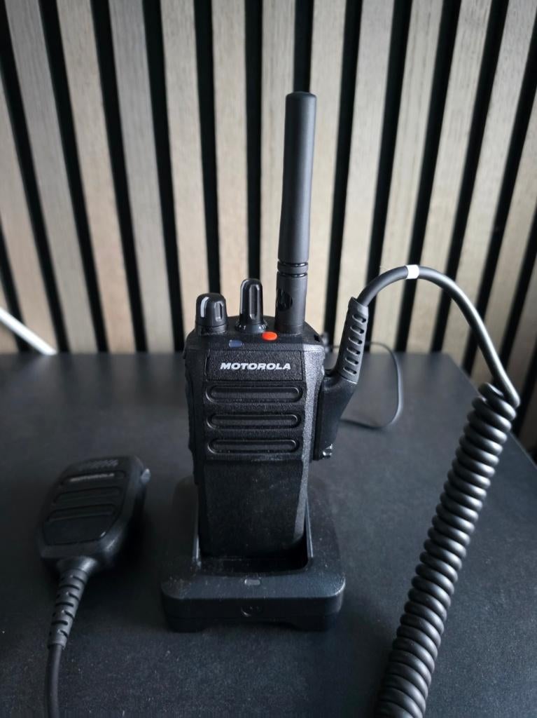 Motorola R7a UHF compleet met RM780 spreeksleutel, 5 tot 15 km, Nieuw, Ophalen of Verzenden, Portofoon of Walkie-talkie