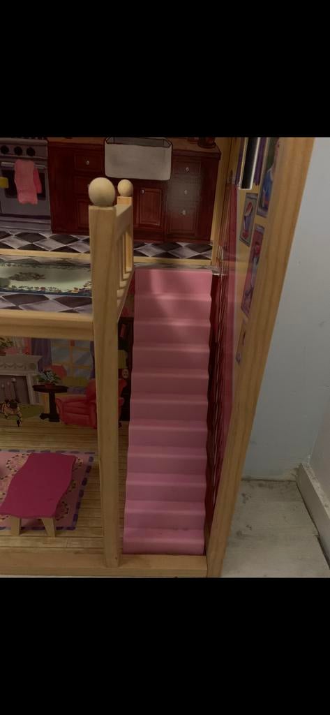 Houten poppenhuis met meubels, Ophalen of Verzenden, Gebruikt, Poppenhuis