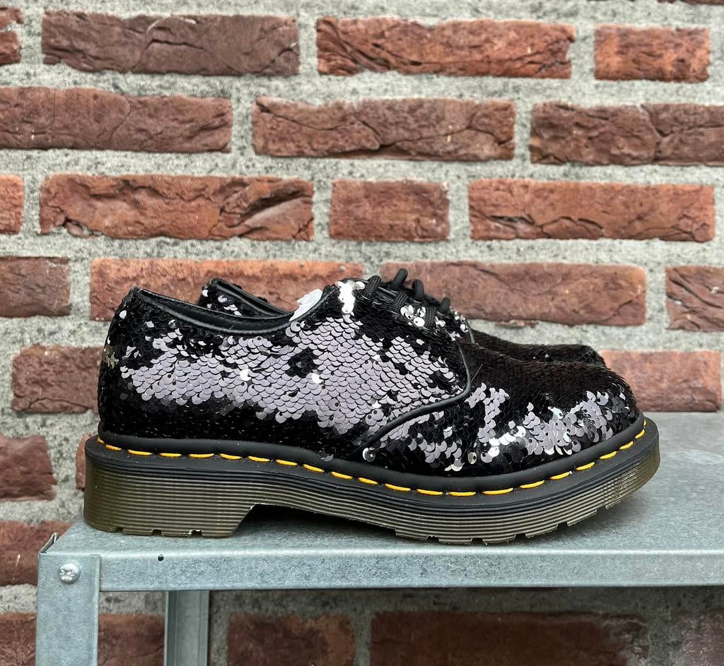 Dr. Martens 1461 Reversible sequin maat 37, Kleding | Dames, Schoenen, Nieuw, Lage of Enkellaarzen, Zwart, Ophalen of Verzenden