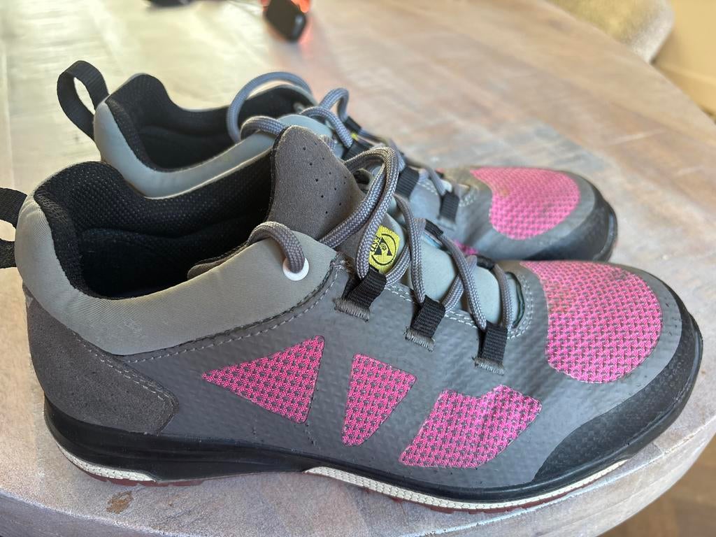 Lavoro sneakers met stalen neus - Maat 40, Ophalen of Verzenden, Gebruikt