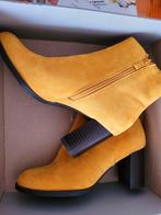 Gele enkellaarsjes met hak, Geel, Lage of Enkellaarzen, Nieuw, Ophalen of Verzenden