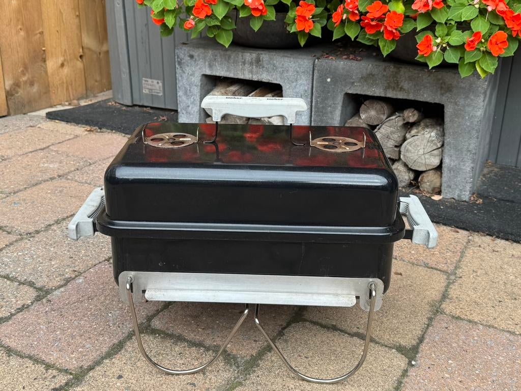 Weber go anywhere, Tuin en Terras, Houtskoolbarbecues, Ophalen, Zo goed als nieuw