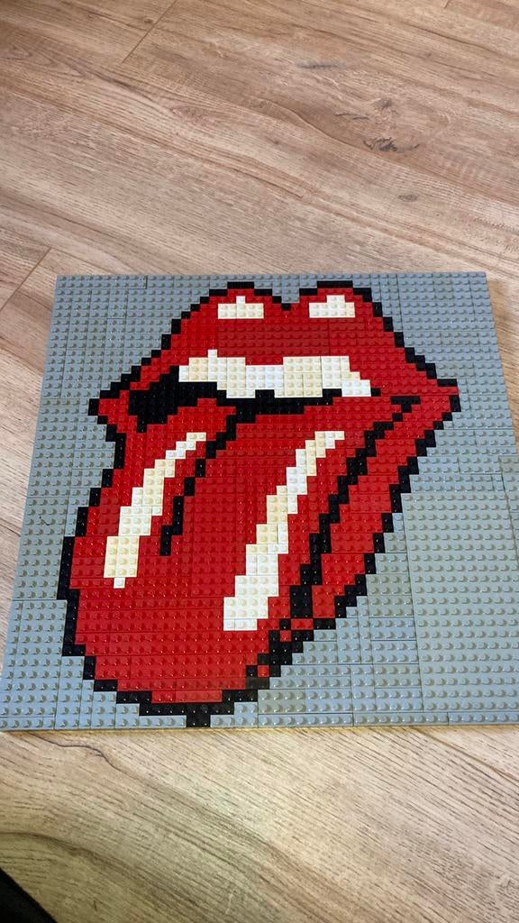 Lego Rolling Stones Logo mosaic op 48x48 grondplaat, Kinderen en Baby's, Speelgoed | Duplo en Lego, MOC (eigen creatie), Overige thema's