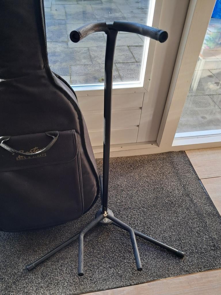 Manuel Serrano Spaanse gitaar met gigbag en standaard, Ophalen, Gebruikt, Klassieke of Spaanse gitaar, Met koffer