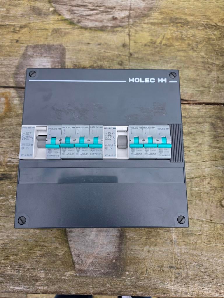 Stoppenkast met 7 groepen en 2 aardlek schakelaars, Ophalen