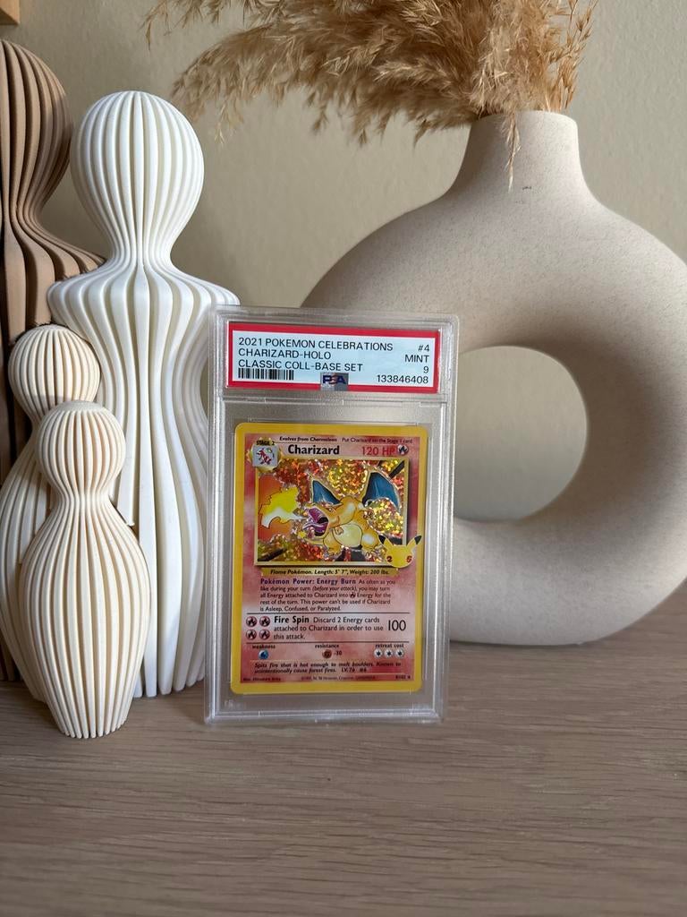 Charizard Celebrations Holo - PSA 9 Mint, Ophalen, Zo goed als nieuw, Losse kaart, Foil