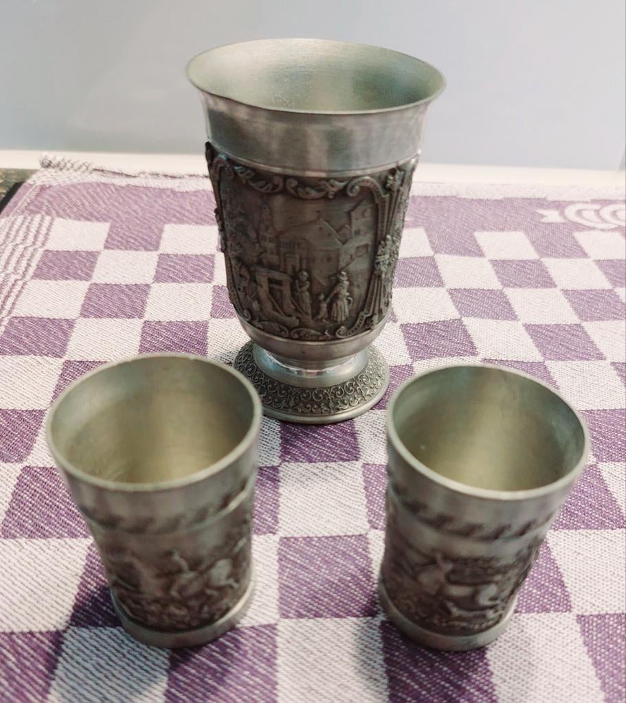 Diverse Tinnen bekers en  Tinnen kaarsenstandaard, Antiek en Kunst, Antiek | Tin, Ophalen of Verzenden