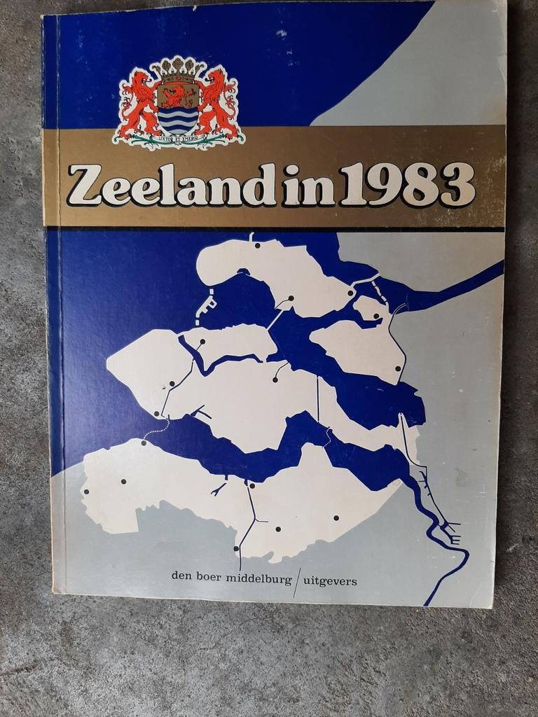 Zeeuwse boeken, Ophalen of Verzenden, Gelezen, Koenen of Wolters, Nederlands