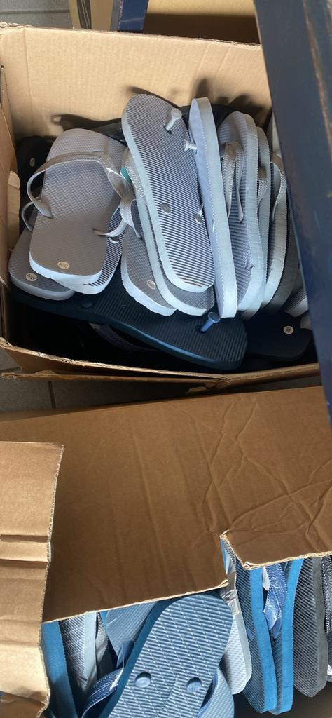 1000 x slippers maat 36-45 nieuw Assorti, Slippers, Overige kleuren, Onbekend, Nieuw