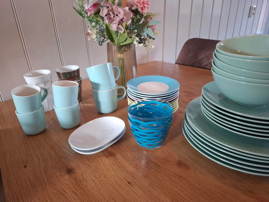 Retrokleuren basis servies, Ophalen, Zo goed als nieuw, Overige stijlen, Aardewerk