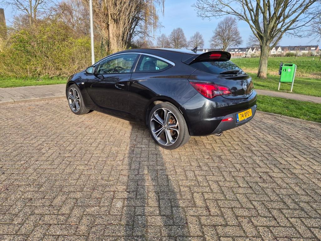 Opel Astra 1.4 16V 103KW GTC 2012 Zwart, Voorwielaandrijving, Stof, Zwart, 4 cilinders