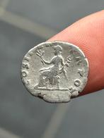 Bodemvondst Zilveren Denarius Vespasianus - COS II .. TR POT, Ophalen of Verzenden, Losse munt, Zilver