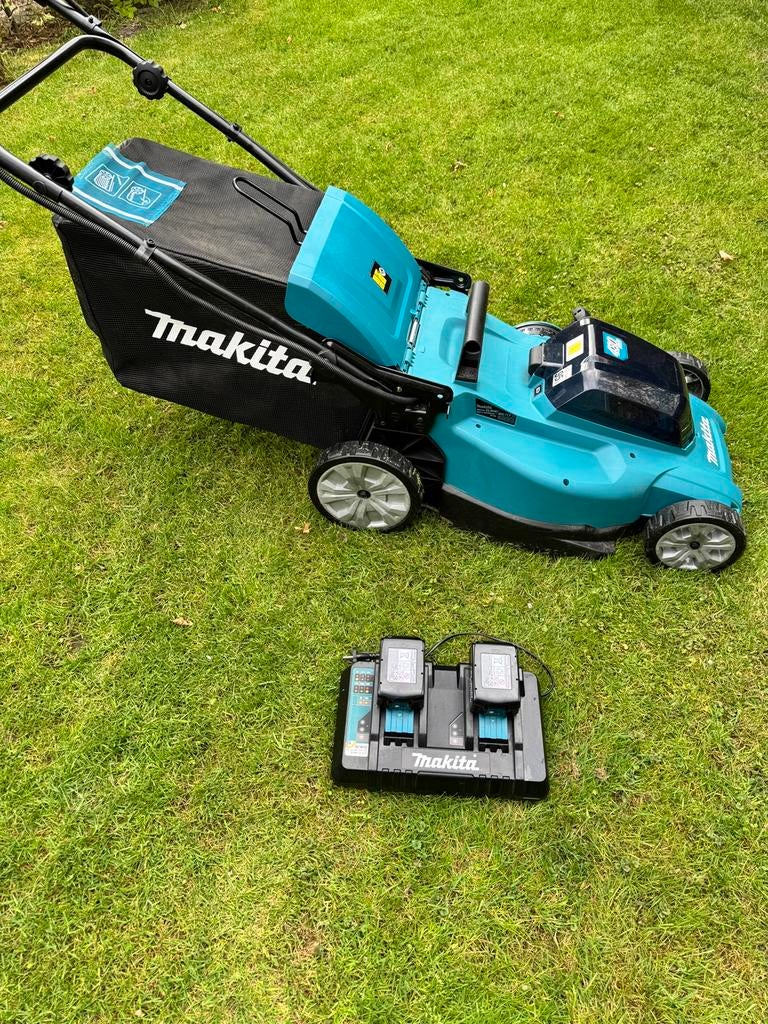 Makita DLM481 accu grasmaaier (zelfrijdend), Ophalen, Zo goed als nieuw