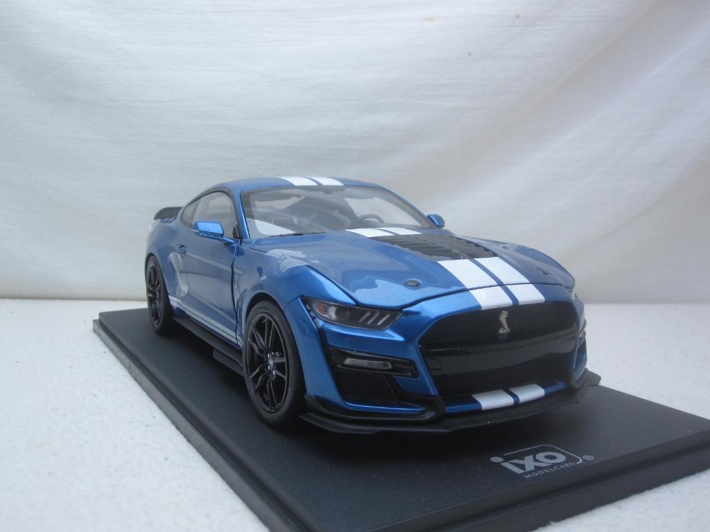 Ford Mustang Shelby GT500 2022 blauw metallic  1:18 IXO, Hobby en Vrije tijd, Modelauto's | 1:18, Ophalen of Verzenden, Nieuw