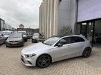 Mercedes-Benz A-klasse 200 PANO! LED! CARPLAY! NAP! INRUIL M, Auto's, Gebruikt, 4 cilinders, Leder en Stof, Origineel Nederlands